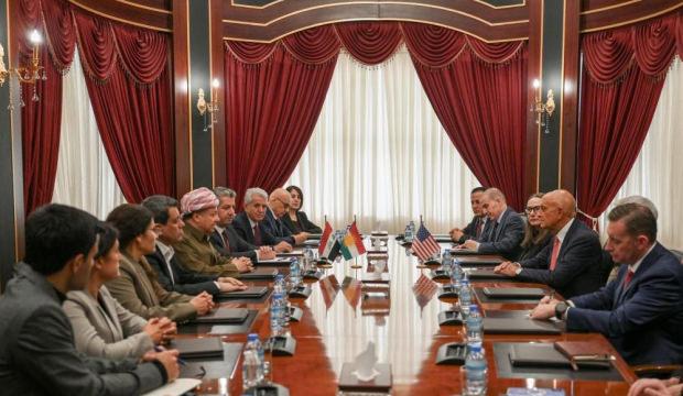 ABD&rsquo;nin Suriye &Ouml;zel Temsilcisi Barrack, SDG elebaşı Abdi ile bir araya geldi