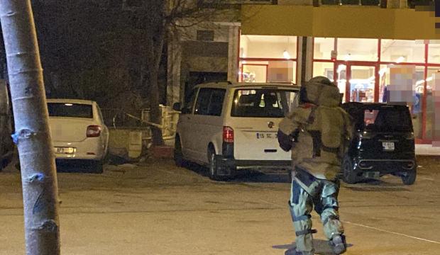 Bomba imha uzmanlarının patlattığı ş&uuml;pheli &ccedil;anta boş &ccedil;ıkmadı