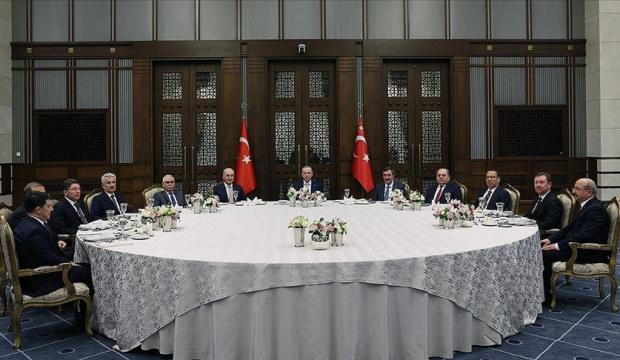 Cumhurbaşkanı Erdoğan &uuml;st d&uuml;zey b&uuml;rokratlarla bir arada