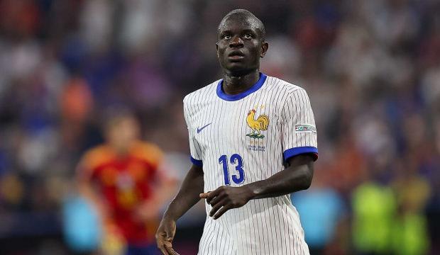 Fenerbah&ccedil;e'ye imza atmaya hazır: Tarihi transferde sona doğru