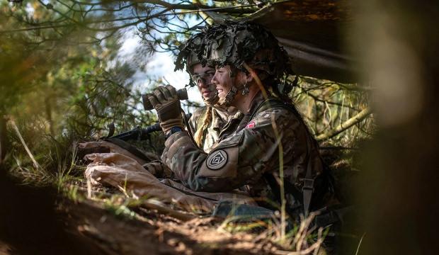 Gr&ouml;nland i&ccedil;in savaş şimdiden başladı: Askeri &ccedil;ıkarma kararı! AB ve ABD karşı karşıya...