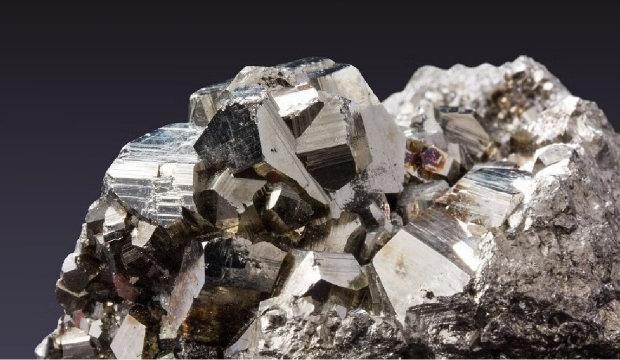 G&uuml;m&uuml;ş rezervleri birka&ccedil; &uuml;lkede toplanıyor! 10 yıldır arz a&ccedil;ığı b&uuml;y&uuml;yor...