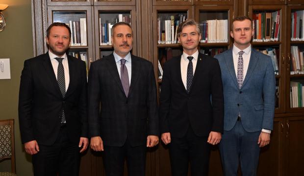 Hakan Fidan'dan Litvanya'da &ouml;nemli temas: 3 &uuml;lke ile ortak toplantı