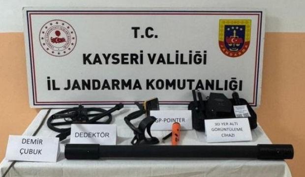 Ka&ccedil;ak kazı yapan şahıslara su&ccedil;&uuml;st&uuml;: 3 g&ouml;zaltı