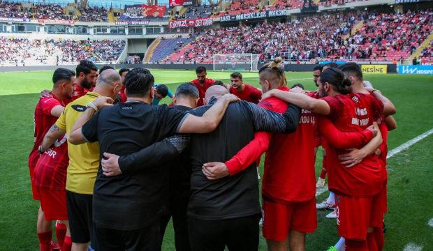 Ma&ccedil;a &ccedil;ıkmasalar k&uuml;me d&uuml;şeceklerdi: 8 gol yemelerine rağmen lige tutundular