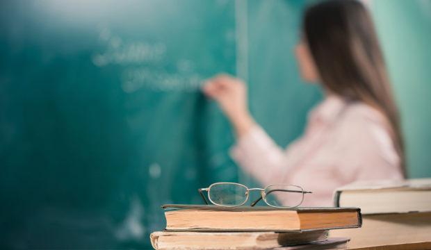 &Ouml;ğretmenler i&ccedil;in s&uuml;re&ccedil; başlıyor! MEB takvimi yayımladı