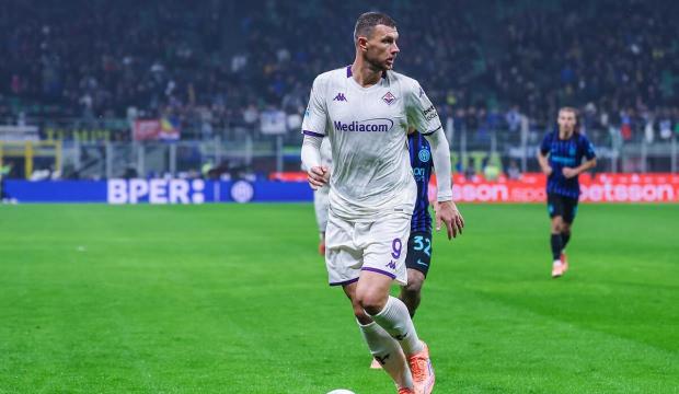 PSG'yi deviren Fransız ekibi 39 yaşındaki Edin Dzeko'ya talip oldu