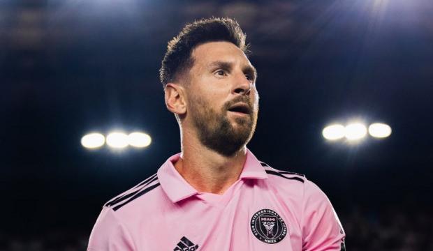 Suudi Arabistan'dan Messi'ye a&ccedil;ık &ccedil;ek! Reddettiği rakamı a&ccedil;ıkladı