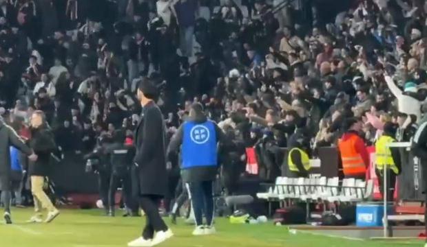 Tarihin en b&uuml;y&uuml;k zaferlerinden birine g&ouml;lge d&uuml;şt&uuml;! D&uuml;nya yıldızına 'Muz' attılar