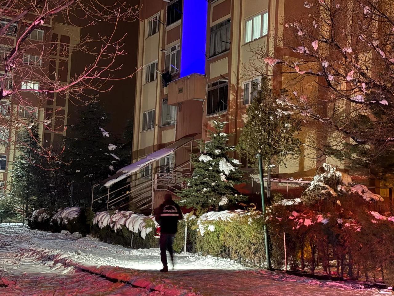 15 yaşındaki çocuk tüm müdahalelere rağmen hayatını kaybetti. Olayla ilgili soruşturma başlatıldı.