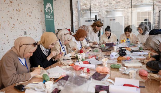 T&Uuml;RGEV'den dijital kuşatmaya karşı 'G&uuml;&ccedil;l&uuml; Gen&ccedil;lik' kalkanı