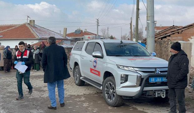 11 yaşındaki &ccedil;ocuk evde &ouml;l&uuml; bulundu: Kardeşi ve 18 yaşındaki kuzeni g&ouml;zaltında!