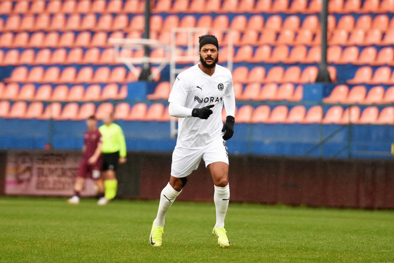 Lois Diony, Manisa FK formasıyla.