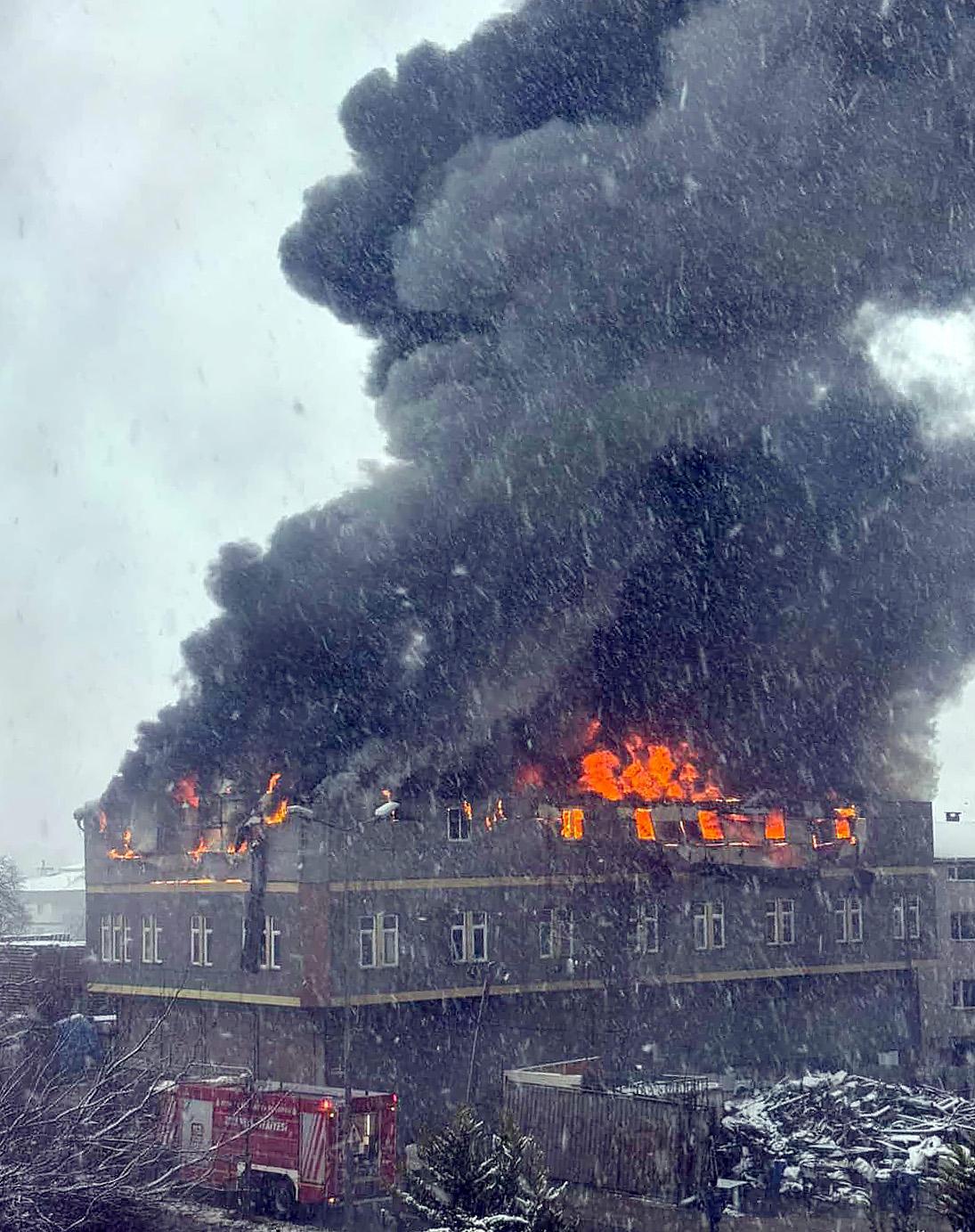 Yangın yerinden görüntü