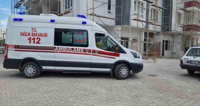 Sakarya'da cezaevinde kavgaya karışan 21 hükümlü hastaneye sevk edildi.