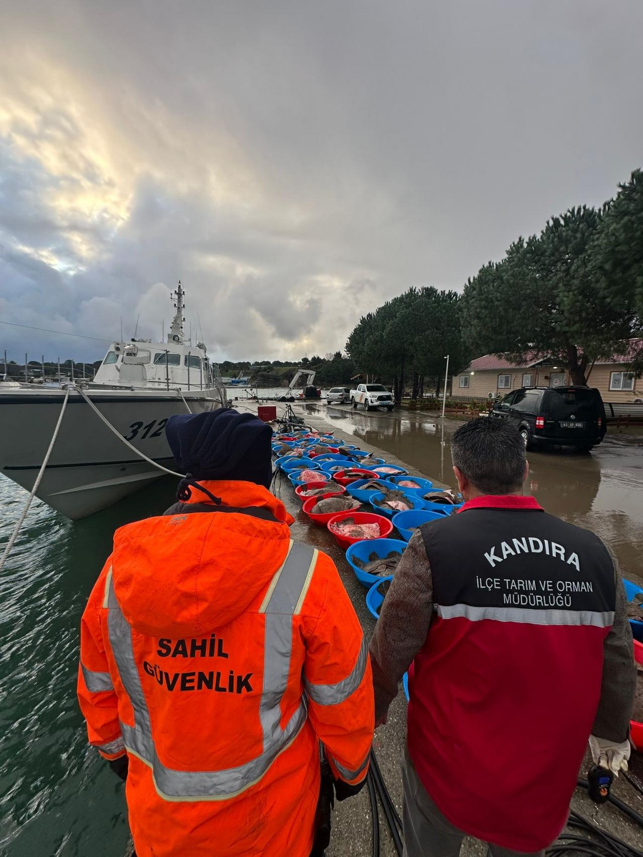 Kalkan balıklarına el konuldu. 