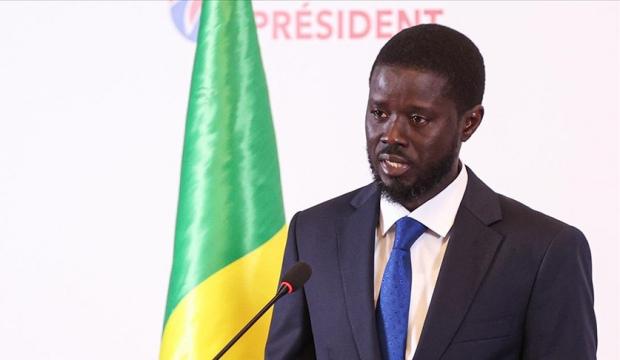 Afrika Kupası'nı kazanan Senegalli yıldızlara deniz kenarından arsa verildi