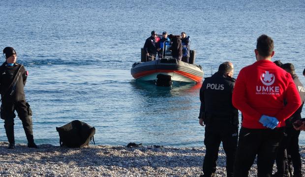 Antalya'da balık tutan vatandaşların oltasına ceset takıldı