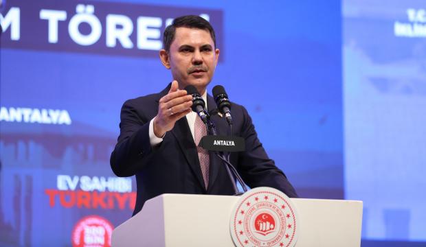 Bakan Kurum'dan &Ouml;zg&uuml;r &Ouml;zel'e sert tepki: Bozuk plak gibi!