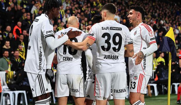Beşiktaş'ın milli yıldızı d&uuml;nya devinin radarında: İzlemeye geldiler
