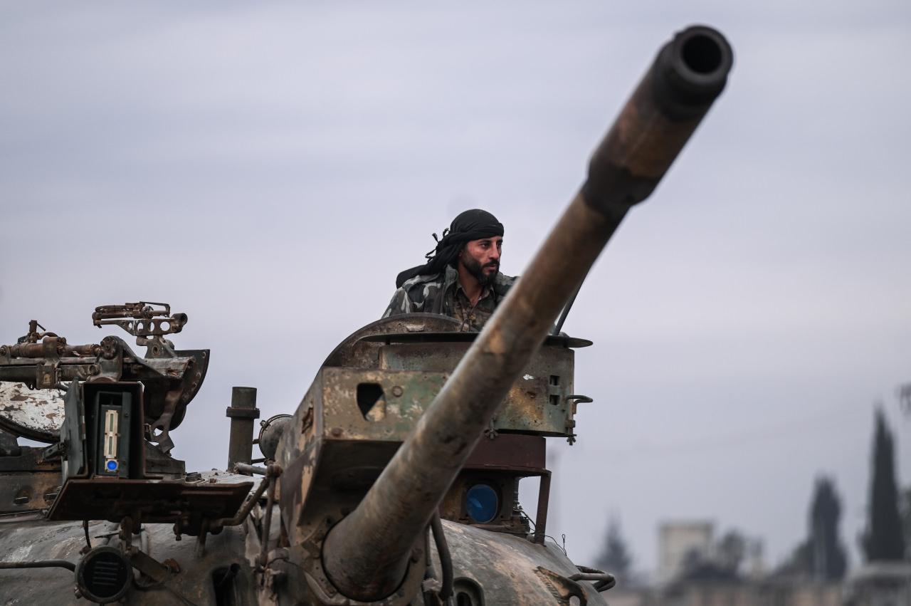 Suriye ordusunun YPG/SDG hedeflerini dağıttığı harekatta tanklarla teröristlere ciddi üstünlük sağlandı.