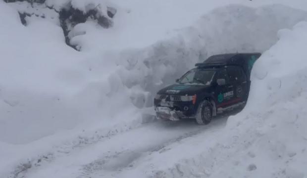 Diyabetli &ccedil;ocuk, kar yağışı ve &ccedil;ığ riskinin bulunduğu k&ouml;yden alınıp hastaneye ulaştırıldı