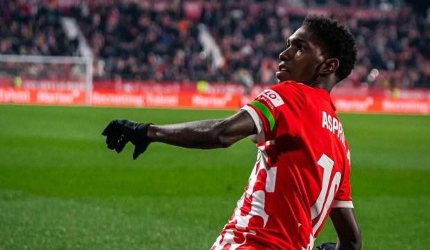 Galatasaray'da u&ccedil;aklar peş peşe iniyor! Yaser Asprilla, imzaya geliyor