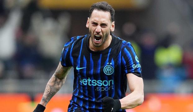 Hakan &Ccedil;alhanoğlu sezon ortasında gemileri yaktı: 'Gelmeye hazırım'