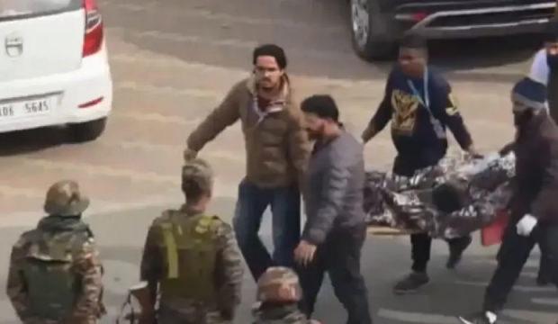 Hindistan'da askeri ara&ccedil; faciası: 10 asker hayatını kaybetti, 10 asker yaralı