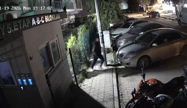  İzmir'de saplantılı eski sevgili cinayeti: Adresini değiştirdi yine kurtulamadı