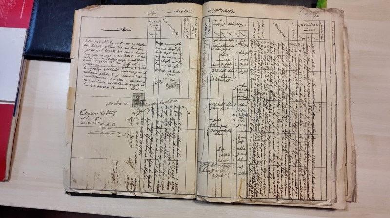 Ankara Adliyesi’nde adli emanet deposunda 1926 yılına ait olduğu belirlenen Emanet Memurluğu Eşya-yı Cürmiye Defteri bulundu.