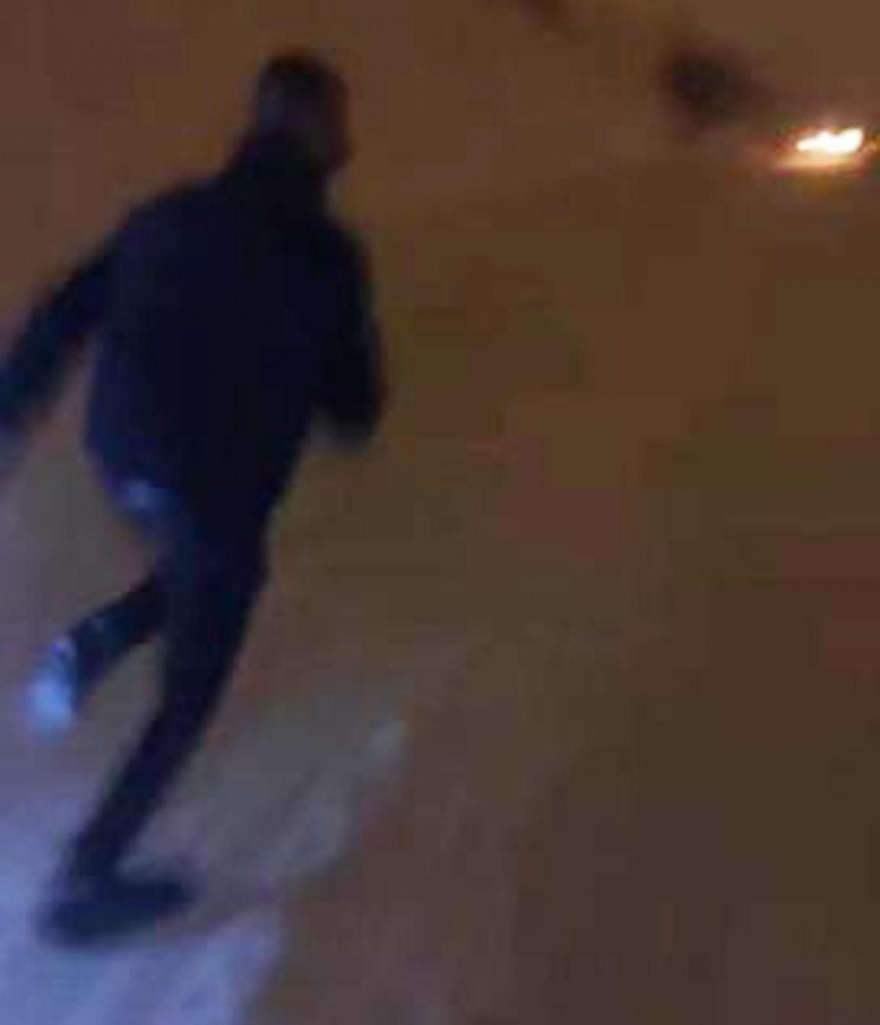 Saldırı anı kameraya yansıdı. 