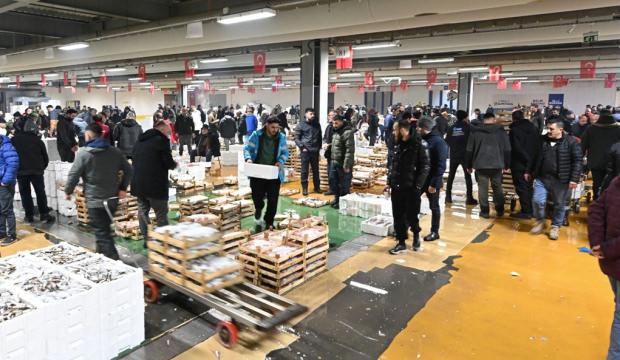 Tarihi fotoğraflarda yer alıyordu! 40 yıl sonra İstanbul'a geri d&ouml;nd&uuml;! Fiyatı d&uuml;şt&uuml;