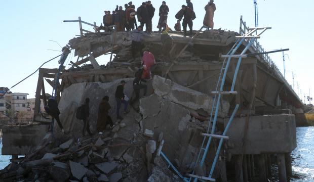 YPG'li ter&ouml;ristlerin ka&ccedil;arken k&ouml;pr&uuml;y&uuml; havaya u&ccedil;urması g&uuml;nl&uuml;k yaşamı fel&ccedil; etti