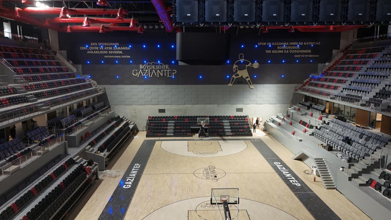 Tören Kamil Ocak Spor Salonu’nda gerçekleştirilecek.