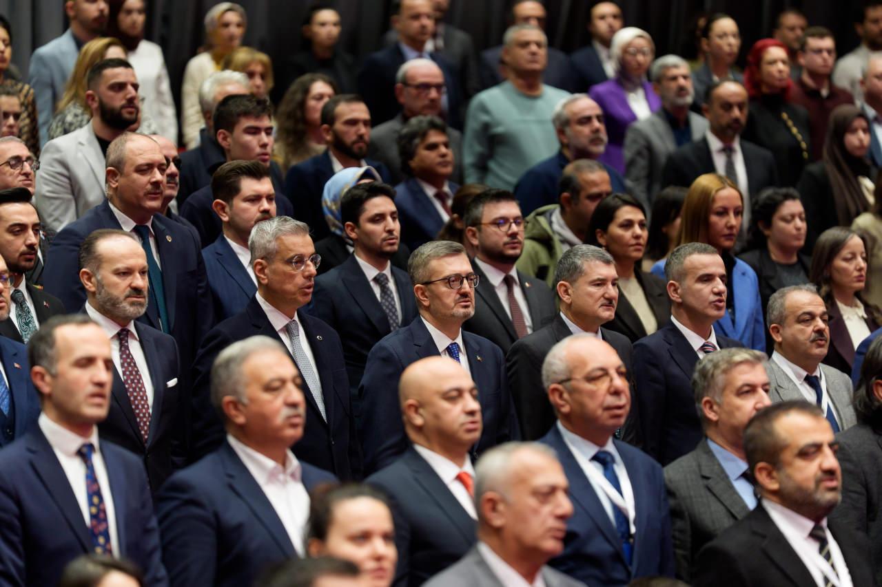 Sağlık Bakanı Kemal Memişoğlu ve Cumhurbaşkanlığı İletişim Başkanı Burhanettin Duran, İletişim Başkanlığınca düzenlenen 'Uyuşturucuyla Mücadelede Kararlı Devlet Güvenli Türkiye Paneli'ne katıldı.