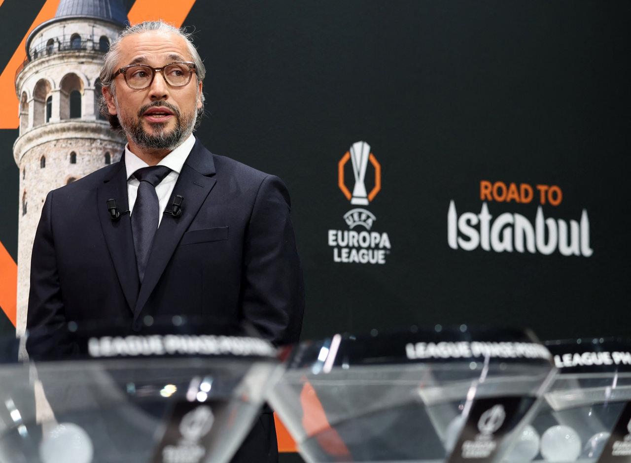 Avrupa Ligi'nde kura çekimini eski milli futbolcu İlhan Mansız çekti.