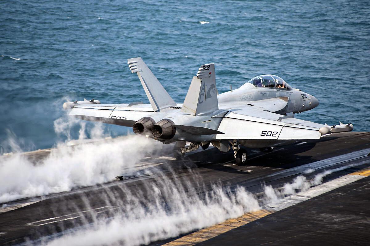 Ea-18G Growler savaş uçağı