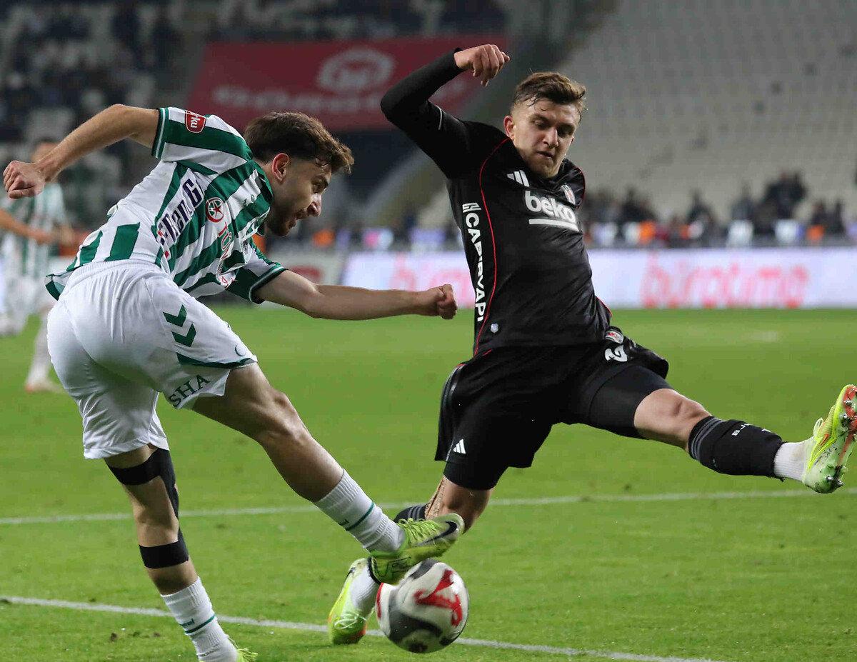 Sezonun ilk yarısında oynanan Konyaspor - Beşiktaş maçından bir görüntü.