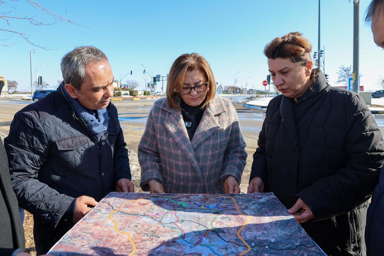Gaziantep Büyükşehir Belediye Başkanı Fatma Şahin proje sahasında. 