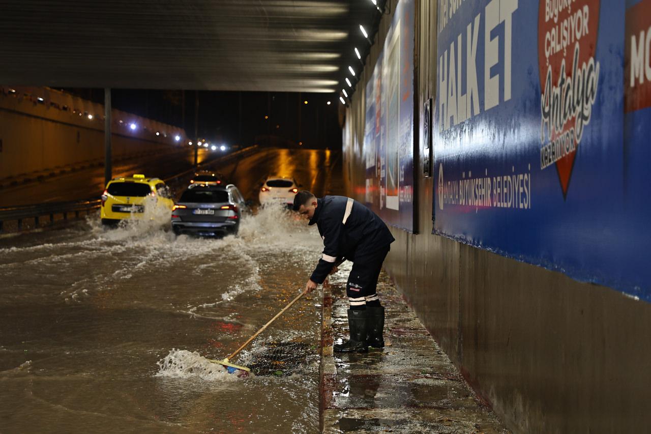 Sahadaki çalışmalardan görüntü