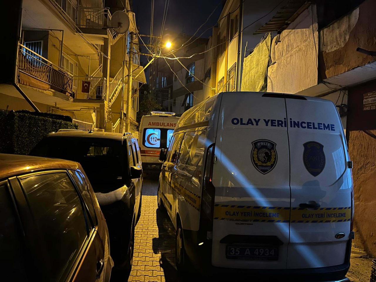  İzadiye Teker'in (69) öldürüldüğü olay yerine ekipler sevk edildi. 