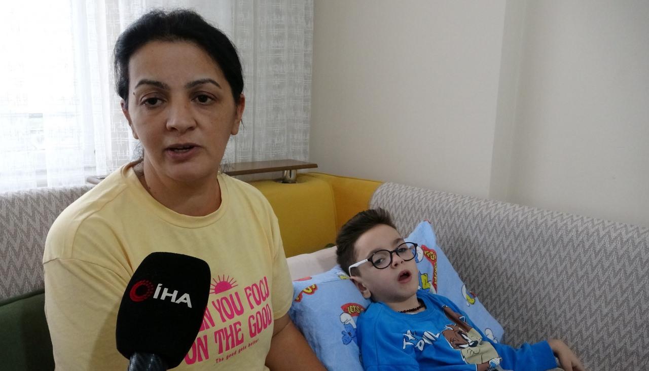 Anne Sabahat Aydoğdu ve oğlu Kaan Ege Aydoğdu (7)