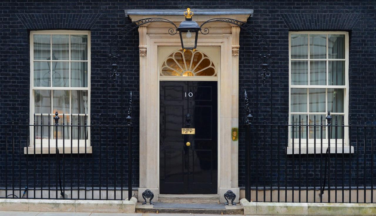 10 Downing Street - İngiltere Başbakanlık resmi ofisi