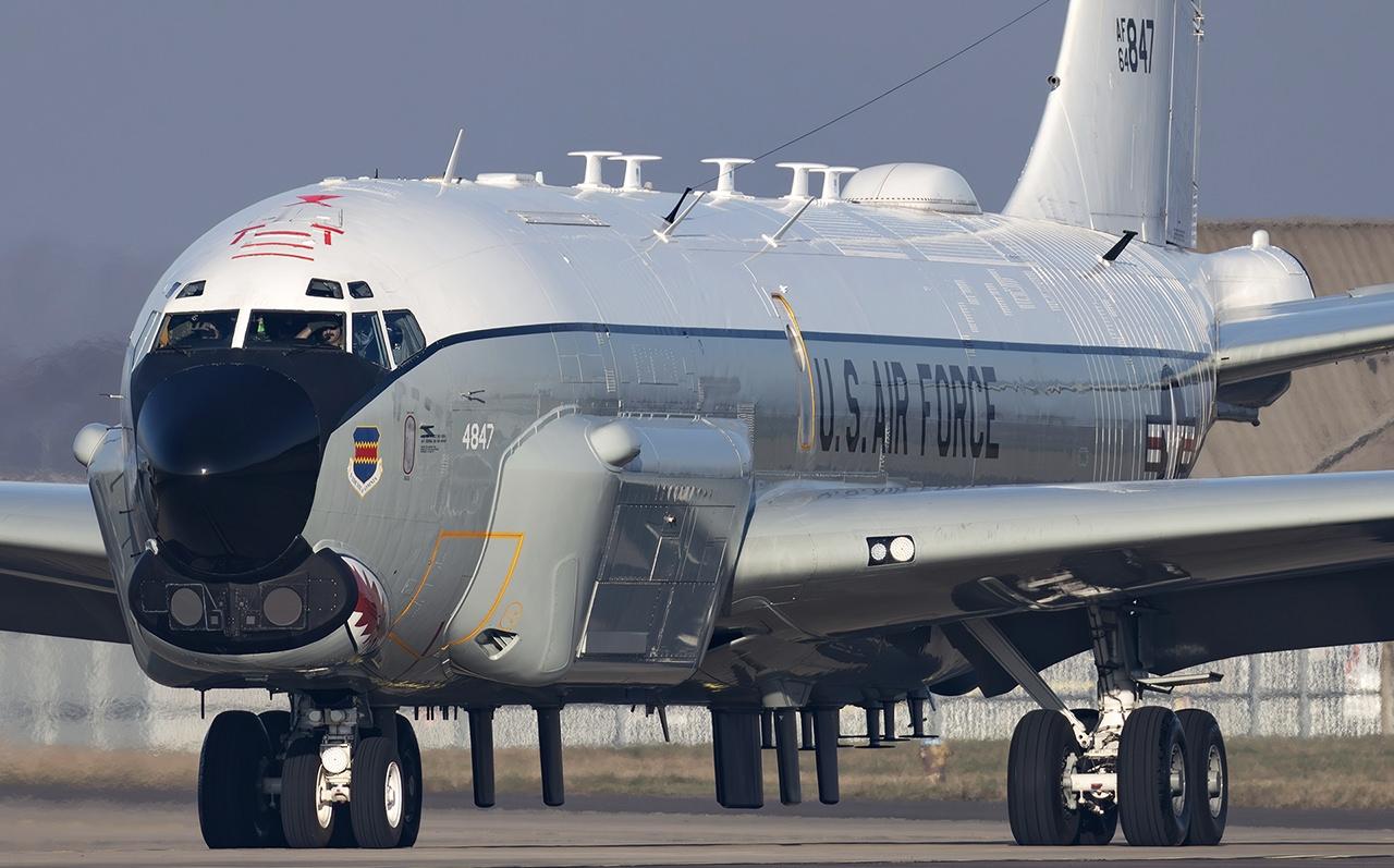 RC-135V Rivet Joint elektronik istihbarat uçağı