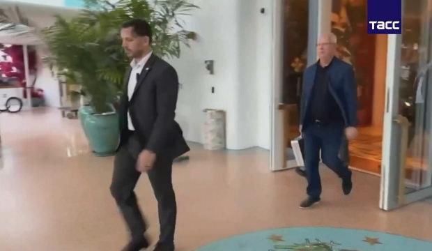 ABD'de sıcak saatler! Rus diplomatın &ccedil;antası dikkat &ccedil;ekti! G&uuml;venlik &ouml;nlemleri alındı