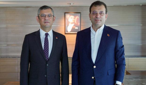 Abdulkadir Selvi'den &Ouml;zg&uuml;r &Ouml;zel iddiası: Cumhurbaşkanı adaylığına hazırlanıyor