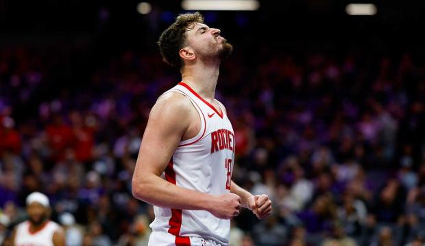 Alperen Şeng&uuml;n, Rockets'ın galibiyetine "double-double"lık katkı sağladı