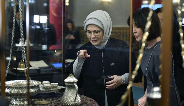 Ankara Palas'ta k&uuml;lt&uuml;rel diplomasi: Emine Erdoğan, Mirziyoyeva ile bir araya geldi