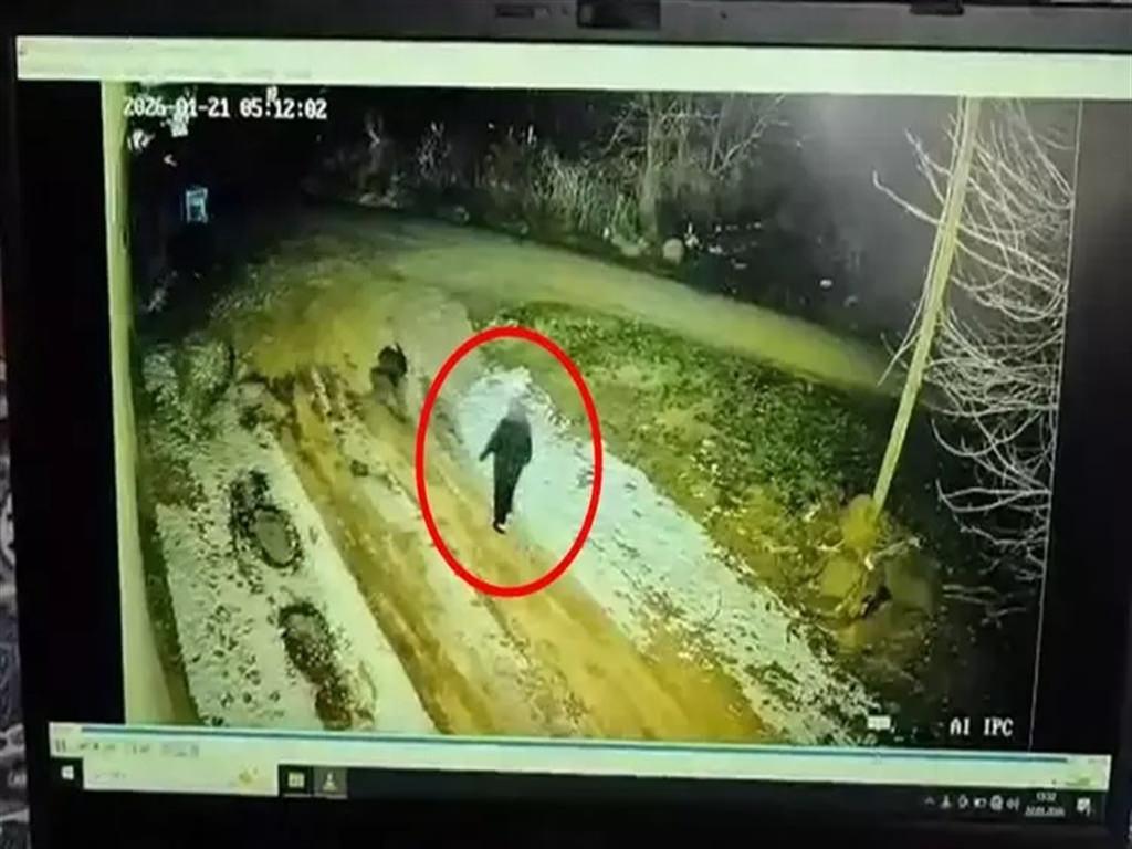 Nimet Kılıç kaybolduğu sabah güvenlik kamerasına yansıdı. 